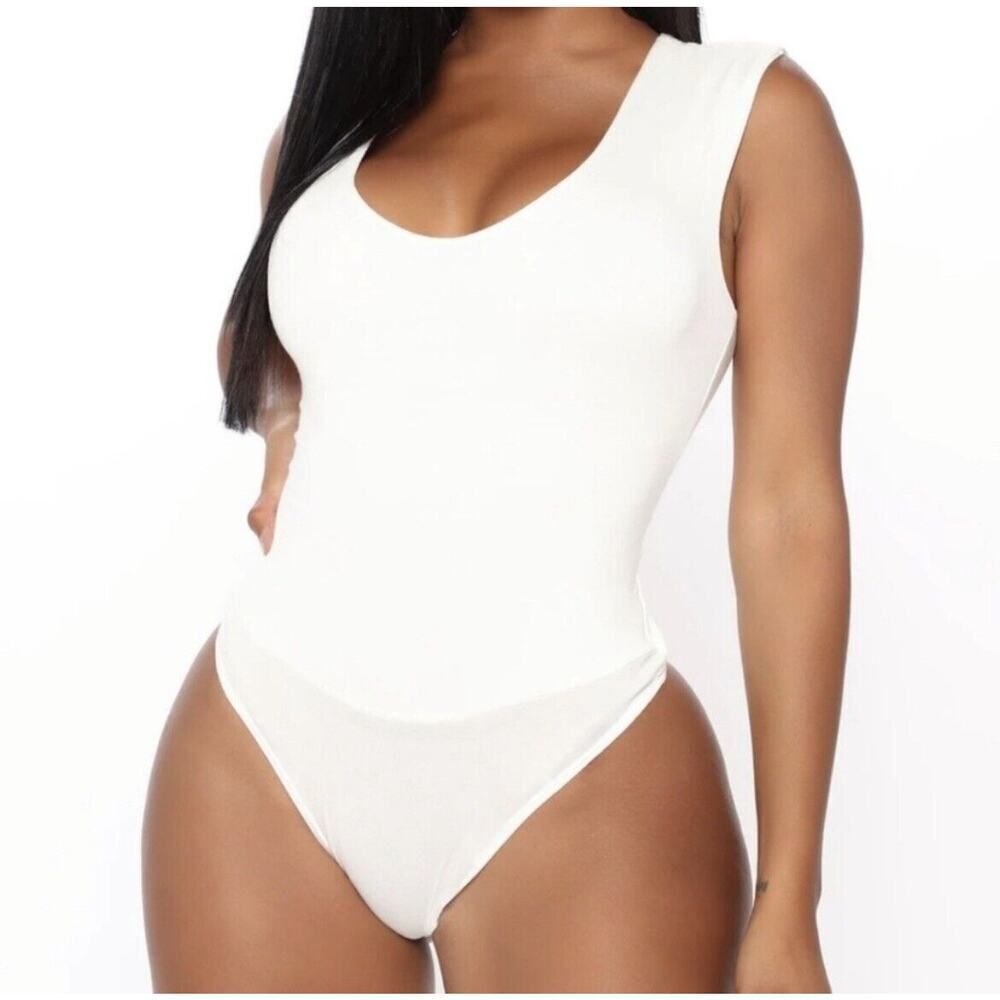 MIKEY & JOEY Fitted Double V-Neck NEW Anthropologie White Ivory Bodysuit Thong M